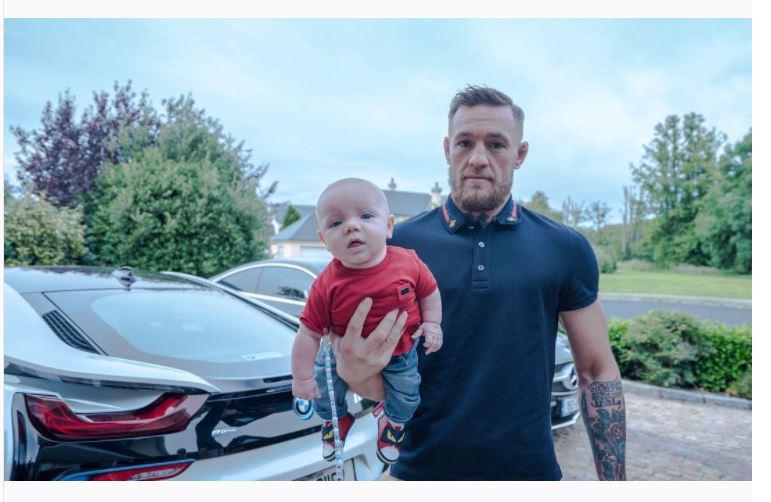 Mới 5 tháng tuổi, con trai McGregor đã được huấn luyện để trở thành boxer - Ảnh 2. Mới 5 tháng tuổi, con trai McGregor đã được huấn luyện để trở thành boxer - Ảnh 2.