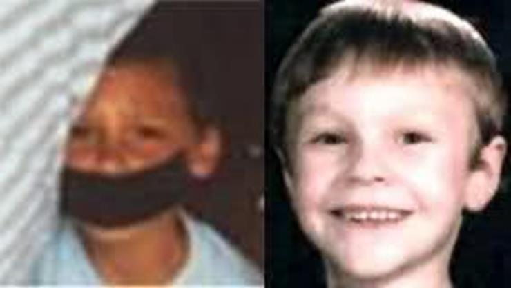 Bức ảnh bên vệ đường và bi kịch của 2 gia đình mất con, hơn 20 năm sau, sự thật vẫn là ẩn số - Ảnh 5. Bức ảnh bên vệ đường và bi kịch của 2 gia đình mất con, hơn 20 năm sau, sự thật vẫn là ẩn số - Ảnh 5.