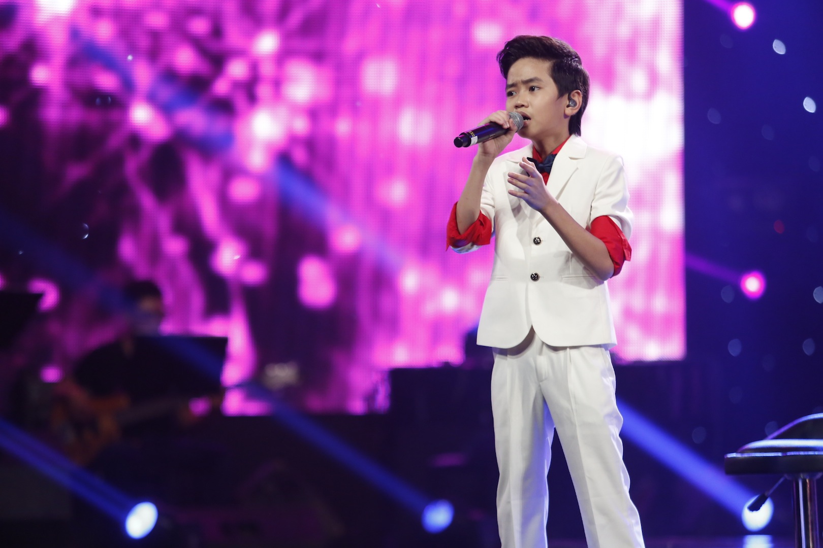 Vietnam Idol Kids: Cô bé khiếm thị dừng chân ngay trước Chung kết - Ảnh 7. Vietnam Idol Kids: Cô bé khiếm thị dừng chân ngay trước Chung kết - Ảnh 7.