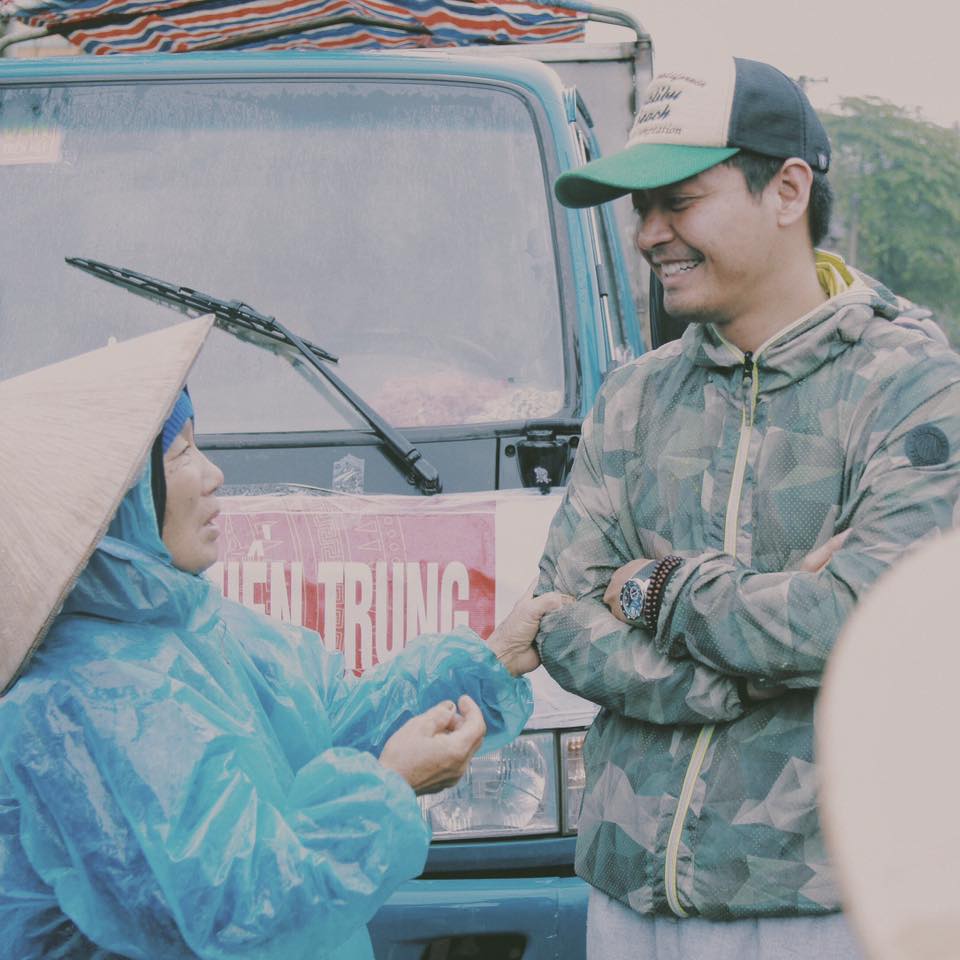 Phan Anh trao quà cho bà con Quảng Nam: nụ cười hạnh phúc những ngày giáp Tết - Ảnh 8. Phan Anh trao quà cho bà con Quảng Nam: nụ cười hạnh phúc những ngày giáp Tết - Ảnh 8.