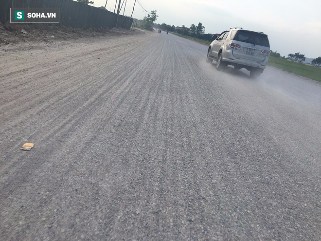 Khu vực xe Camry đâm thương vong 5 học sinh là điểm đen tai nạn giao thông - Ảnh 2. Khu vực xe Camry đâm thương vong 5 học sinh là điểm đen tai nạn giao thông - Ảnh 2.