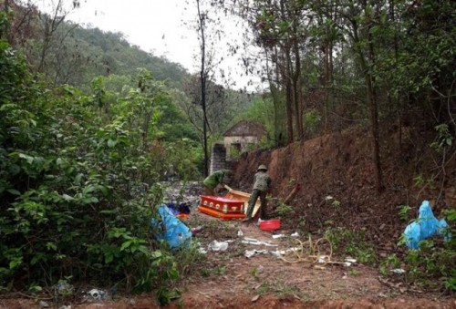 Hải Dương: Phát hiện thi thể người đàn ông trong nhà hoang - Ảnh 2.