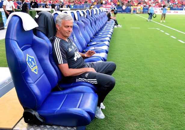 Mourinho nói gì về chiến thắng tưng bừng của MU? - Ảnh 1. Mourinho nói gì về chiến thắng tưng bừng của MU? - Ảnh 1.