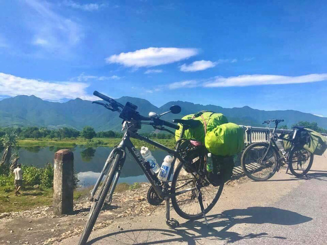 Ai lấy trả lại đi,iem mời cafe .... - 1