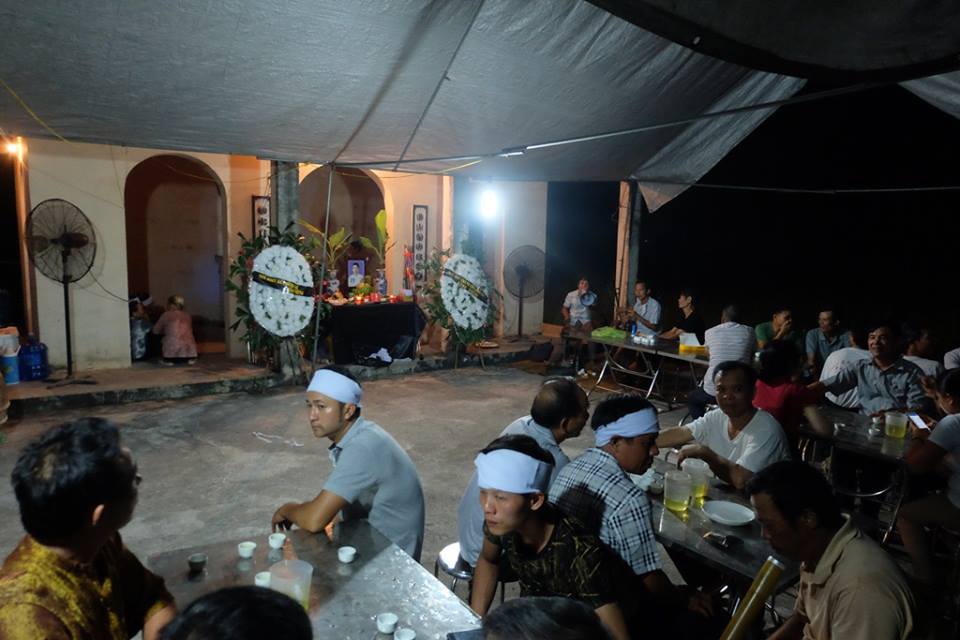 Vụ hỏa hoạn khiến 8 người tử vong ở xưởng bánh kẹo Hà Nội: 7 người ôm nhau chết cháy trong nhà tắm - Ảnh 2. Vụ hỏa hoạn khiến 8 người tử vong ở xưởng bánh kẹo Hà Nội: 7 người ôm nhau chết cháy trong nhà tắm - Ảnh 2.