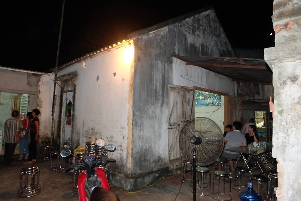 Vụ hỏa hoạn khiến 8 người tử vong ở xưởng bánh kẹo Hà Nội: 7 người ôm nhau chết cháy trong nhà tắm - Ảnh 3. Vụ hỏa hoạn khiến 8 người tử vong ở xưởng bánh kẹo Hà Nội: 7 người ôm nhau chết cháy trong nhà tắm - Ảnh 3.