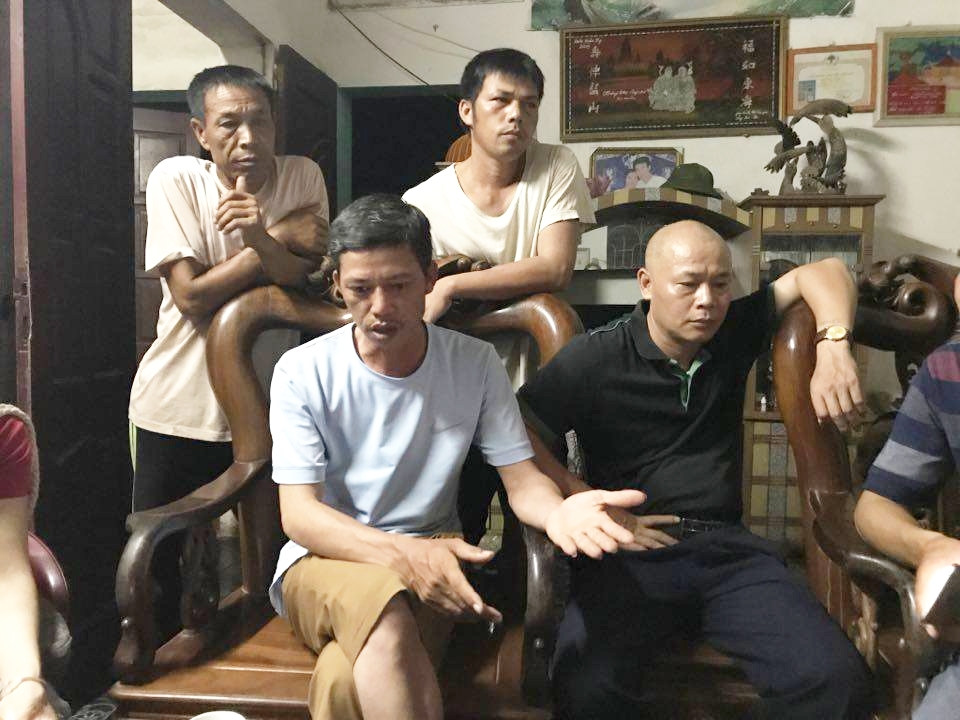 Gia đình chủ xưởng bị cháy khiến 8 người tử vong: Quá đau xót khi 80% các nạn nhân đều là anh em họ hàng - Ảnh 2. Gia đình chủ xưởng bị cháy khiến 8 người tử vong: Quá đau xót khi 80% các nạn nhân đều là anh em họ hàng - Ảnh 2.