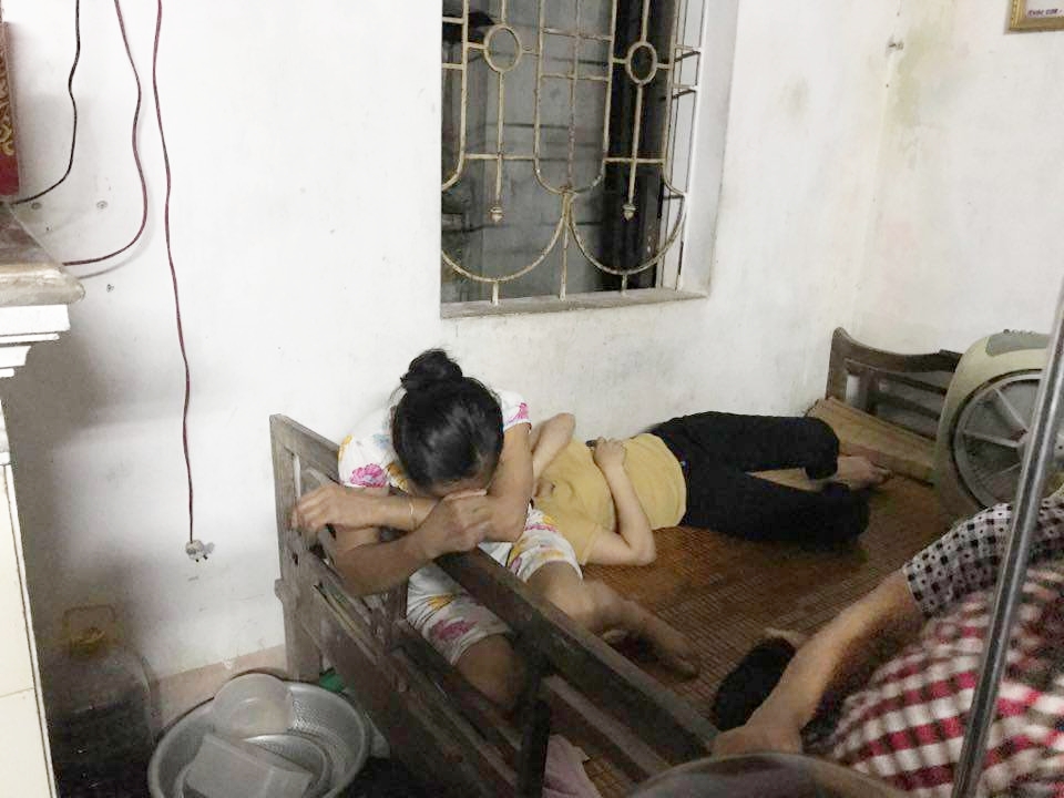 Gia đình chủ xưởng bị cháy khiến 8 người tử vong: Quá đau xót khi 80% các nạn nhân đều là anh em họ hàng - Ảnh 3. Gia đình chủ xưởng bị cháy khiến 8 người tử vong: Quá đau xót khi 80% các nạn nhân đều là anh em họ hàng - Ảnh 3.