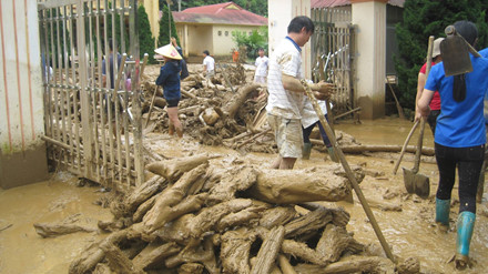 Xót xa Trường THPT Mù Cang Chải tan hoang sau cơn lũ quét - Ảnh 7. Xót xa Trường THPT Mù Cang Chải tan hoang sau cơn lũ quét - Ảnh 7.