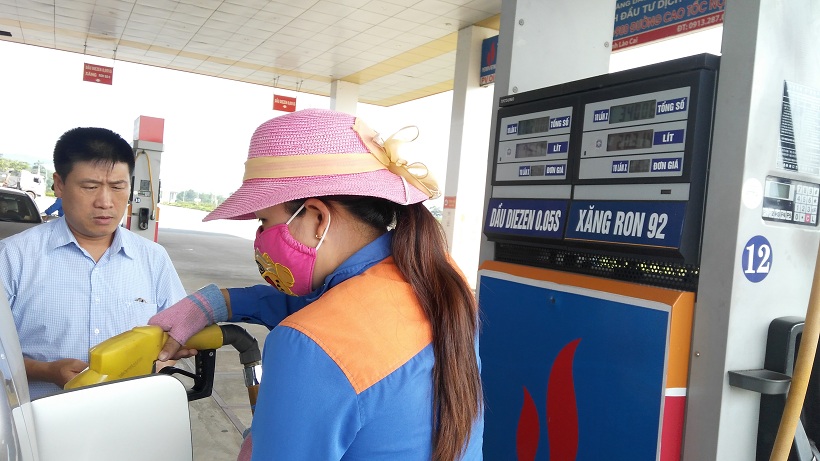 Giá xăng tăng cao nhất kể từ đầu năm - Ảnh 1. Giá xăng tăng cao nhất kể từ đầu năm - Ảnh 1.