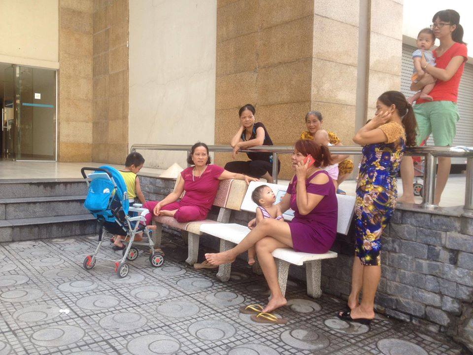 Hà Nội: Nữ sinh lớp 11 rơi từ tầng 25 chung cư xuống đất là người hiền lành, học rất giỏi, có biểu hiện trầm cảm - Ảnh 1. Hà Nội: Nữ sinh lớp 11 rơi từ tầng 25 chung cư xuống đất là người hiền lành, học rất giỏi, có biểu hiện trầm cảm - Ảnh 1.