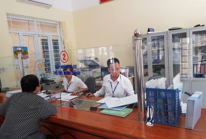 Hà Nội cấm công chức phát ngôn tuỳ tiện trên mạng xã hội - Ảnh 1. Hà Nội cấm công chức phát ngôn tuỳ tiện trên mạng xã hội - Ảnh 1.