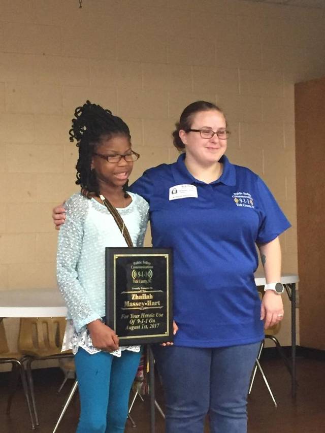 Thức dậy trong xe cấp cứu sau khi bất tỉnh trong phòng tắm, mẹ biết “thiên thần” đã cứu mình - Ảnh 2. Thức dậy trong xe cấp cứu sau khi bất tỉnh trong phòng tắm, mẹ biết “thiên thần” đã cứu mình - Ảnh 2.