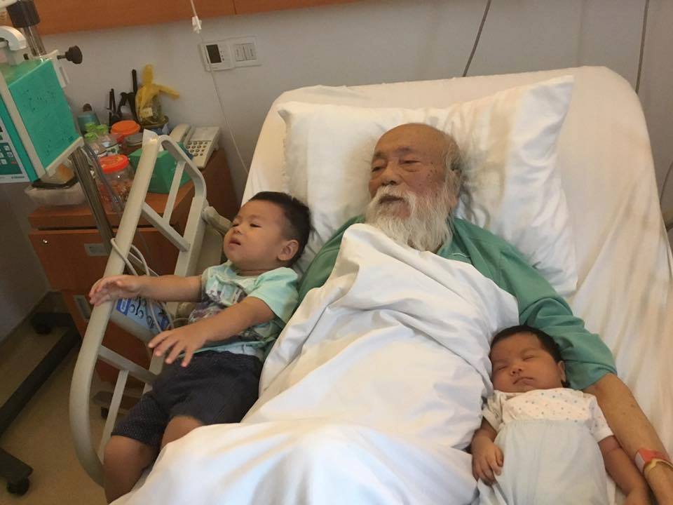 Khoảnh khắc bình dị của thầy Văn Như Cương qua những bức ảnh của cô giáo Văn Thùy Dương - Ảnh 11. Khoảnh khắc bình dị của thầy Văn Như Cương qua những bức ảnh của cô giáo Văn Thùy Dương - Ảnh 11.