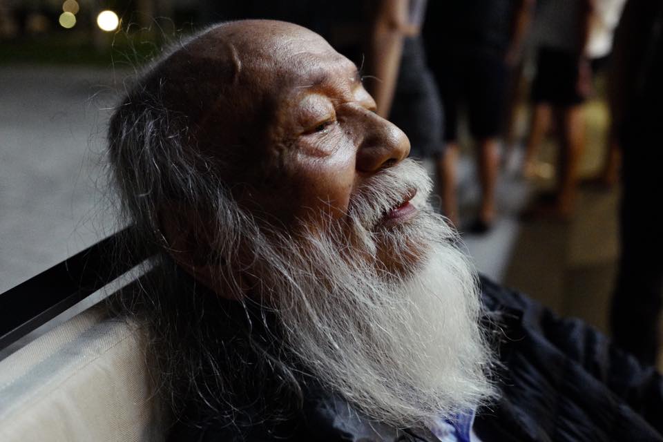 Khoảnh khắc bình dị của thầy Văn Như Cương qua những bức ảnh của cô giáo Văn Thùy Dương - Ảnh 1. Khoảnh khắc bình dị của thầy Văn Như Cương qua những bức ảnh của cô giáo Văn Thùy Dương - Ảnh 1.