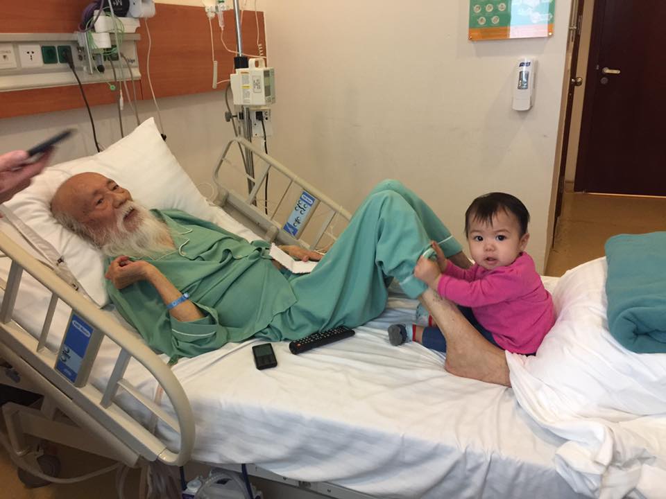 Khoảnh khắc bình dị của thầy Văn Như Cương qua những bức ảnh của cô giáo Văn Thùy Dương - Ảnh 10. Khoảnh khắc bình dị của thầy Văn Như Cương qua những bức ảnh của cô giáo Văn Thùy Dương - Ảnh 10.