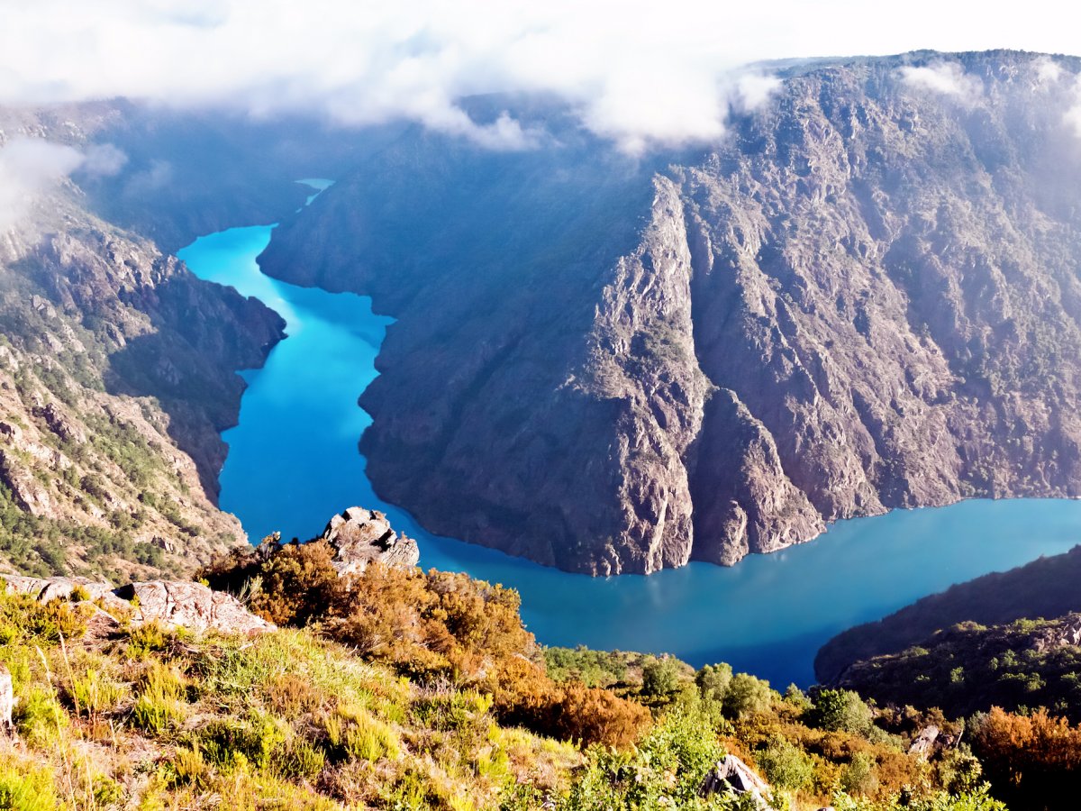 Gặp người đàn ông giàu nhất giới thời trang: kiếm 19 tỷ USD một năm - Ảnh 13. Gặp người đàn ông giàu nhất giới thời trang: kiếm 19 tỷ USD một năm - Ảnh 13.