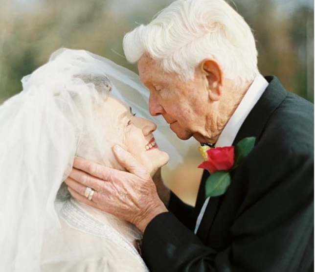 13 bức ảnh ghi lại những khoảnh khắc đắt giá, những cuộc gặp gỡ trong đời - Ảnh 13. 13 bức ảnh ghi lại những khoảnh khắc đắt giá, những cuộc gặp gỡ trong đời - Ảnh 13.