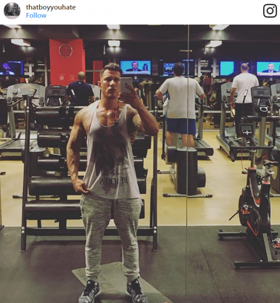 Hành trình đổi đời của chàng triệu phú 37 tuổi: Từ tay bợm rượu tới cuộc sống xa hoa ngất trời ở Dubai - Ảnh 15. Hành trình đổi đời của chàng triệu phú 37 tuổi: Từ tay bợm rượu tới cuộc sống xa hoa ngất trời ở Dubai - Ảnh 15.