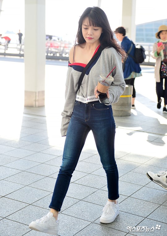 Đã mắt trước màn đọ sắc giữa nữ thần Irene và Qri, Umji lột bỏ mác nữ thần tượng xấu nhất Kpop - Ảnh 17. Đã mắt trước màn đọ sắc giữa nữ thần Irene và Qri, Umji lột bỏ mác nữ thần tượng xấu nhất Kpop - Ảnh 17.