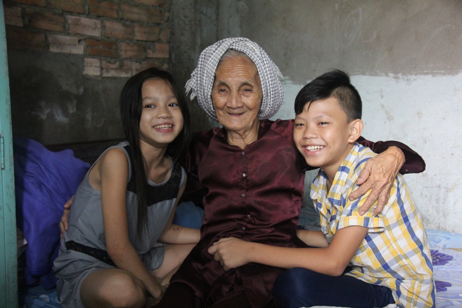 Nuôi tận 20 đứa cháu, cuối đời bà lão 90 tuổi còn nuôi thêm 2 chắt ngoại vì bố mất, mẹ đi lấy chồng khác - Ảnh 18. Nuôi tận 20 đứa cháu, cuối đời bà lão 90 tuổi còn nuôi thêm 2 chắt ngoại vì bố mất, mẹ đi lấy chồng khác - Ảnh 18.