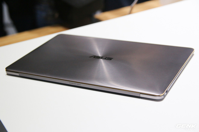 Trên tay loạt laptop mới ra mắt của Asus tại Computex 2017: ZenBook Flip S, ZenBook Pro, ZenBook 3 Deluxe, VivoBook Pro, VivoBook S - Ảnh 17. Trên tay loạt laptop mới ra mắt của Asus tại Computex 2017: ZenBook Flip S, ZenBook Pro, ZenBook 3 Deluxe, VivoBook Pro, VivoBook S - Ảnh 17.