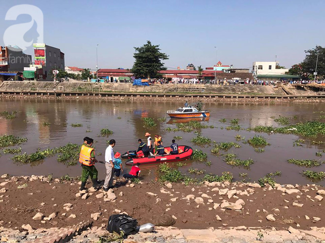 Ninh Bình: Tìm thấy thi thể nạn nhân bị ô tô khách đâm văng xuống sông sau một ngày mất tích - Ảnh 3.