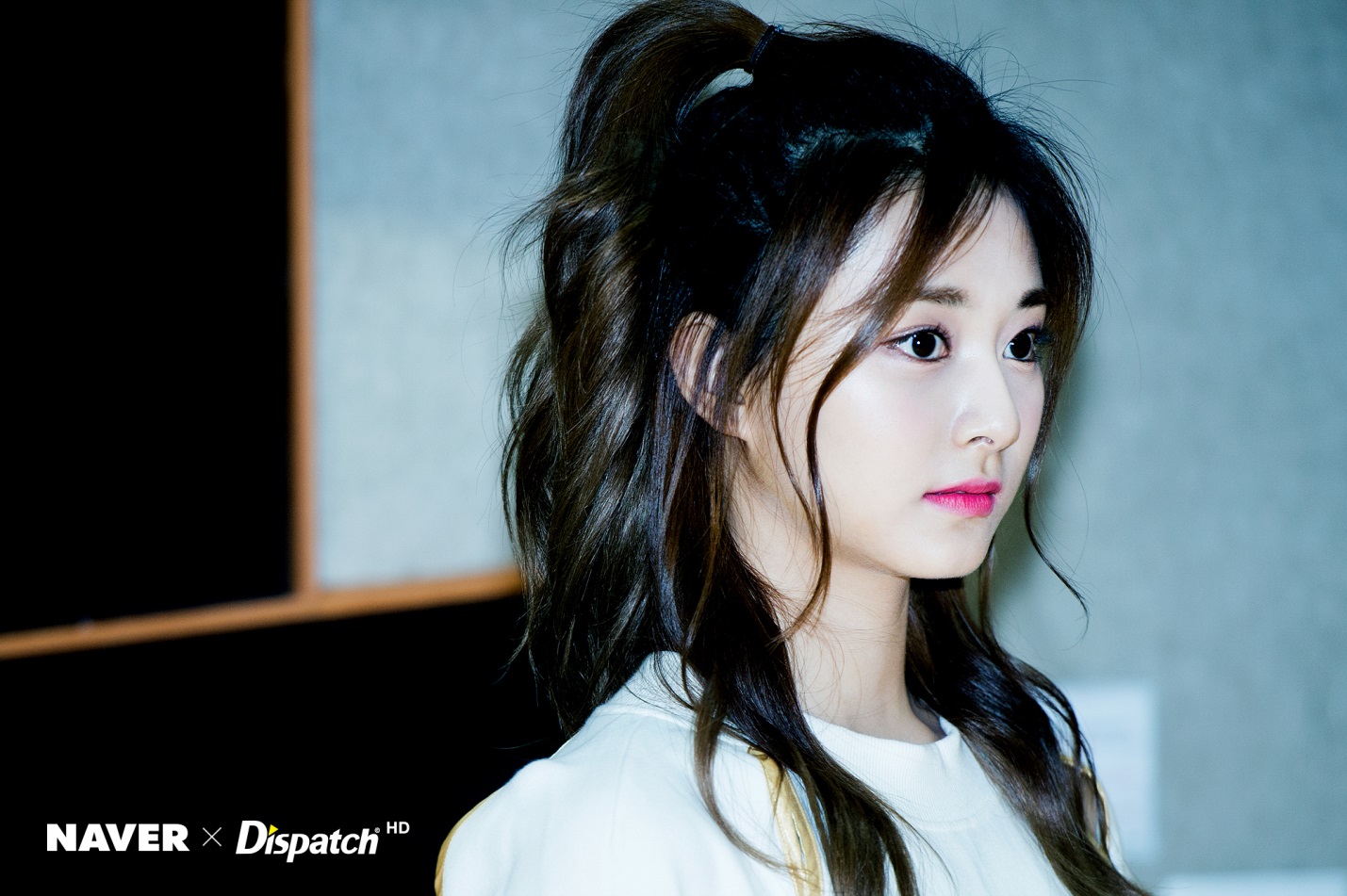 Đâu cần V-line làm gì, ngắm những mỹ nhân mặt tròn - cằm chẻ này xem, họ vẫn đẹp đến ngẩn ngơ đấy thôi! - Ảnh 12. Đâu cần V-line làm gì, ngắm những mỹ nhân mặt tròn - cằm chẻ này xem, họ vẫn đẹp đến ngẩn ngơ đấy thôi! - Ảnh 12.