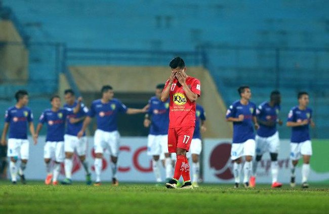 Công Phượng & HAGL lại thua: Tuần trăng mật qua mau - Ảnh 3. Công Phượng & HAGL lại thua: Tuần trăng mật qua mau - Ảnh 3.