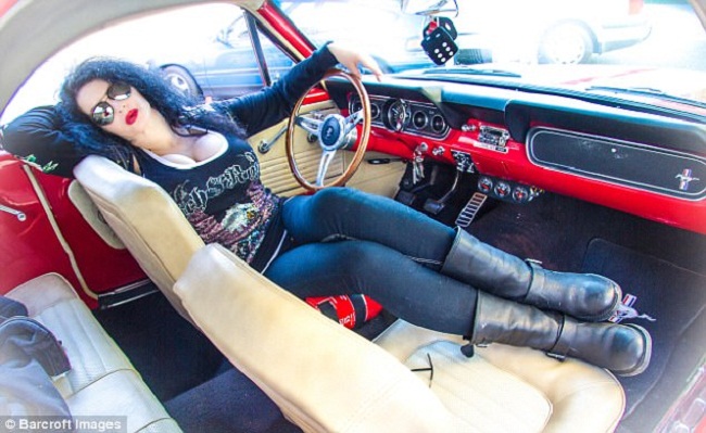 Người phụ nữ tiêm vi khuẩn 3,5 triệu tuổi vào cơ thể để trẻ mãi không già - Ảnh 4. Người phụ nữ tiêm vi khuẩn 3,5 triệu tuổi vào cơ thể để trẻ mãi không già - Ảnh 4.