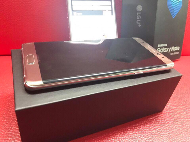 Vỡ mộng với Galaxy Note Fan Edition (Note 7 FE) đầu tiên vừa về đến Việt Nam, giá tận 16 triệu đồng - Ảnh 6. Vỡ mộng với Galaxy Note Fan Edition (Note 7 FE) đầu tiên vừa về đến Việt Nam, giá tận 16 triệu đồng - Ảnh 6.