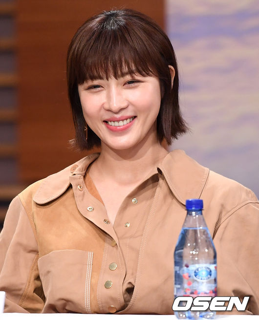 Mỹ nhân Secret Garden trở lại khoe dáng nuột, trẻ đẹp bên mỹ nam CNBLUE kém tận 13 tuổi - Ảnh 6. Mỹ nhân Secret Garden trở lại khoe dáng nuột, trẻ đẹp bên mỹ nam CNBLUE kém tận 13 tuổi - Ảnh 6.