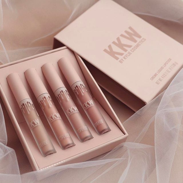 3 ngày nữa mới lên kệ nhưng bộ 4 màu son nude của Kim Kardashian và Kylie Jenner đã gây sốt - Ảnh 7. 3 ngày nữa mới lên kệ nhưng bộ 4 màu son nude của Kim Kardashian và Kylie Jenner đã gây sốt - Ảnh 7.