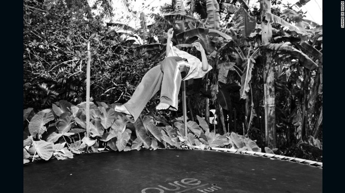 Ám ảnh đảo mù màu - Ảnh 7. Ám ảnh đảo mù màu - Ảnh 7.