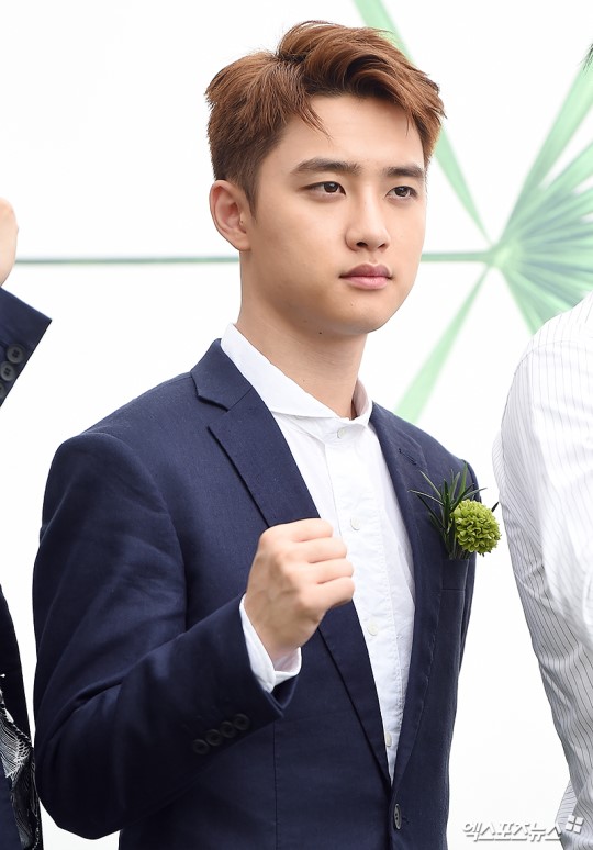 EXO trở lại: Có đẹp tựa hoàng tử giống fan xuýt xoa hay vừa sến vừa xuống sắc? - Ảnh 8. EXO trở lại: Có đẹp tựa hoàng tử giống fan xuýt xoa hay vừa sến vừa xuống sắc? - Ảnh 8.