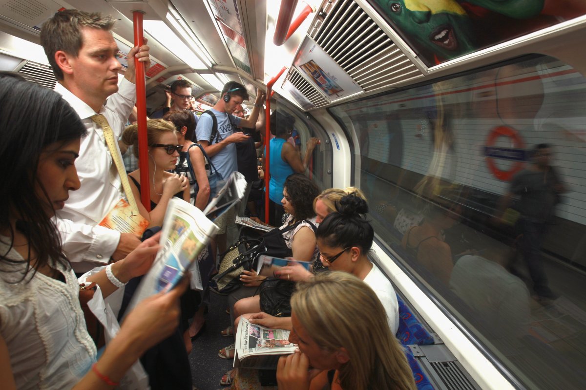 10 điều khách du lịch làm mà người dân địa phương cực ghét - Ảnh 8. 10 điều khách du lịch làm mà người dân địa phương cực ghét - Ảnh 8.