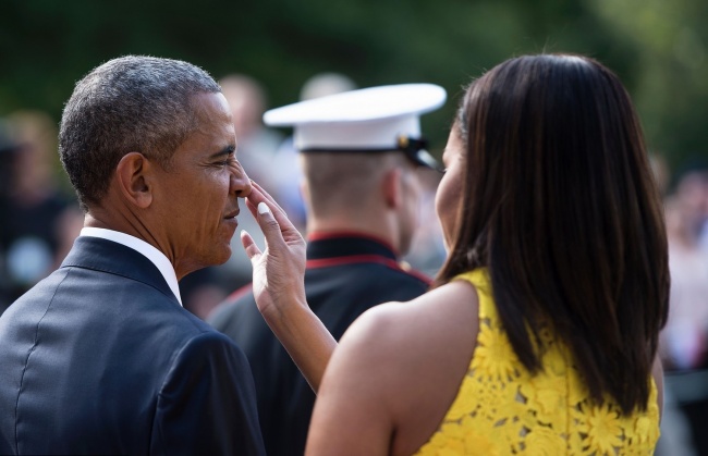 13 bức ảnh ghi lại những khoảnh khắc đắt giá, những cuộc gặp gỡ trong đời - Ảnh 9. 13 bức ảnh ghi lại những khoảnh khắc đắt giá, những cuộc gặp gỡ trong đời - Ảnh 9.