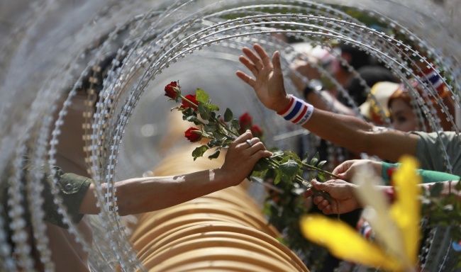 13 bức ảnh ghi lại những khoảnh khắc đắt giá, những cuộc gặp gỡ trong đời - Ảnh 10. 13 bức ảnh ghi lại những khoảnh khắc đắt giá, những cuộc gặp gỡ trong đời - Ảnh 10.