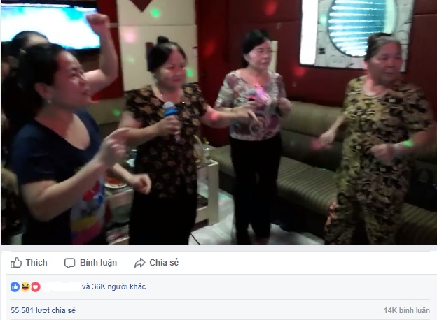 Clip: Ai bảo chỉ có giới trẻ mới được hát karaoke, các bà các cô cũng quẩy cực máu như thế này cơ mà! - Ảnh 2. Clip: Ai bảo chỉ có giới trẻ mới được hát karaoke, các bà các cô cũng quẩy cực máu như thế này cơ mà! - Ảnh 2.