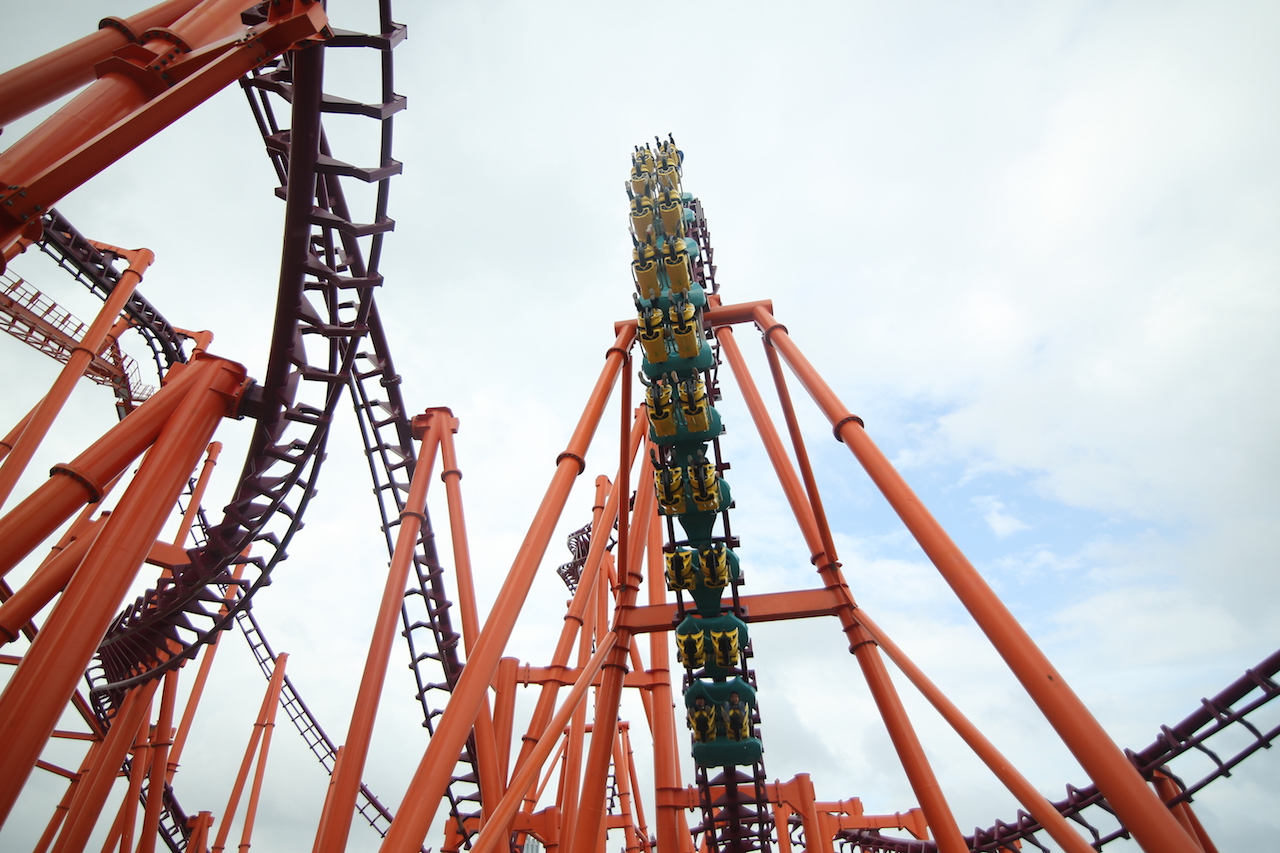 Tàu lượn dạng treo lớn nhất Việt Nam sắp ra mắt tại Asia Park - Ảnh 3. Tàu lượn dạng treo lớn nhất Việt Nam sắp ra mắt tại Asia Park - Ảnh 3.