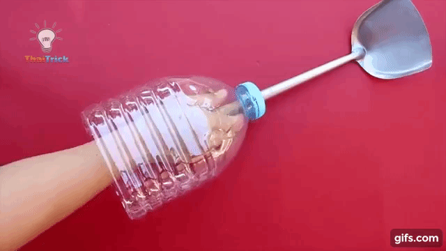 Rán cá không còn sợ dầu bắn vào tay chỉ với 1 mẹo cực thú vị này - Ảnh 8. Rán cá không còn sợ dầu bắn vào tay chỉ với 1 mẹo cực thú vị này - Ảnh 8.