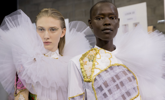 Tuần lễ Haute Couture: Nếu đời là một giấc mơ thì cứ mong mộng mị mãi đẹp thế! - Ảnh 12. Tuần lễ Haute Couture: Nếu đời là một giấc mơ thì cứ mong mộng mị mãi đẹp thế! - Ảnh 12.