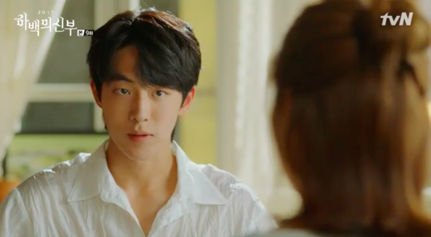 Sống bẩn, làm việc kém, nấu dở, Shin Se Kyung vẫn được 2 soái ca giành giật! - Ảnh 5. Sống bẩn, làm việc kém, nấu dở, Shin Se Kyung vẫn được 2 soái ca giành giật! - Ảnh 5.