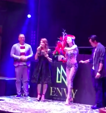 Thiều Bảo Trang diện đồ diễn bỏng mắt chẳng kém gì bộ cánh tai tiếng của Angela Phương Trinh - Ảnh 4. Thiều Bảo Trang diện đồ diễn bỏng mắt chẳng kém gì bộ cánh tai tiếng của Angela Phương Trinh - Ảnh 4.