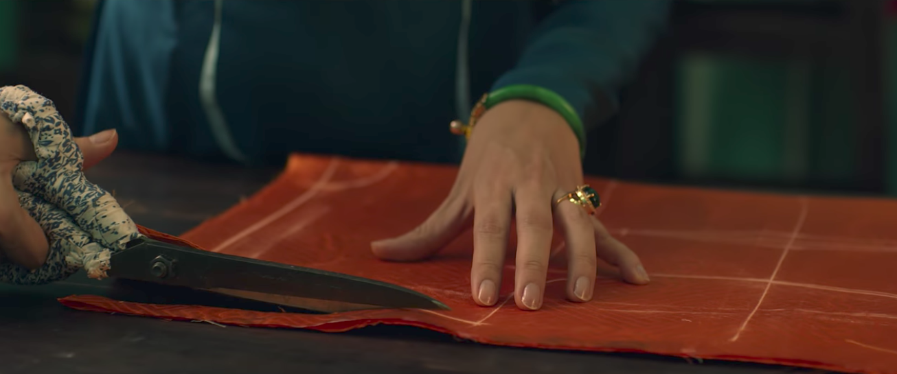 Là đả nữ nhưng Ngô Thanh Vân cũng phải trầy trật với cây kim, sợi chỉ - Ảnh 5. Là đả nữ nhưng Ngô Thanh Vân cũng phải trầy trật với cây kim, sợi chỉ - Ảnh 5.