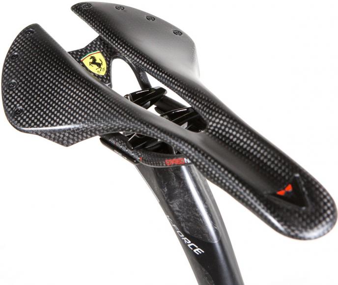 Chán sản xuất siêu xe tốc độ cao, Ferrari cho ra đời xe đạp giá 400 triệu đồng - Ảnh 3. Chán sản xuất siêu xe tốc độ cao, Ferrari cho ra đời xe đạp giá 400 triệu đồng - Ảnh 3.