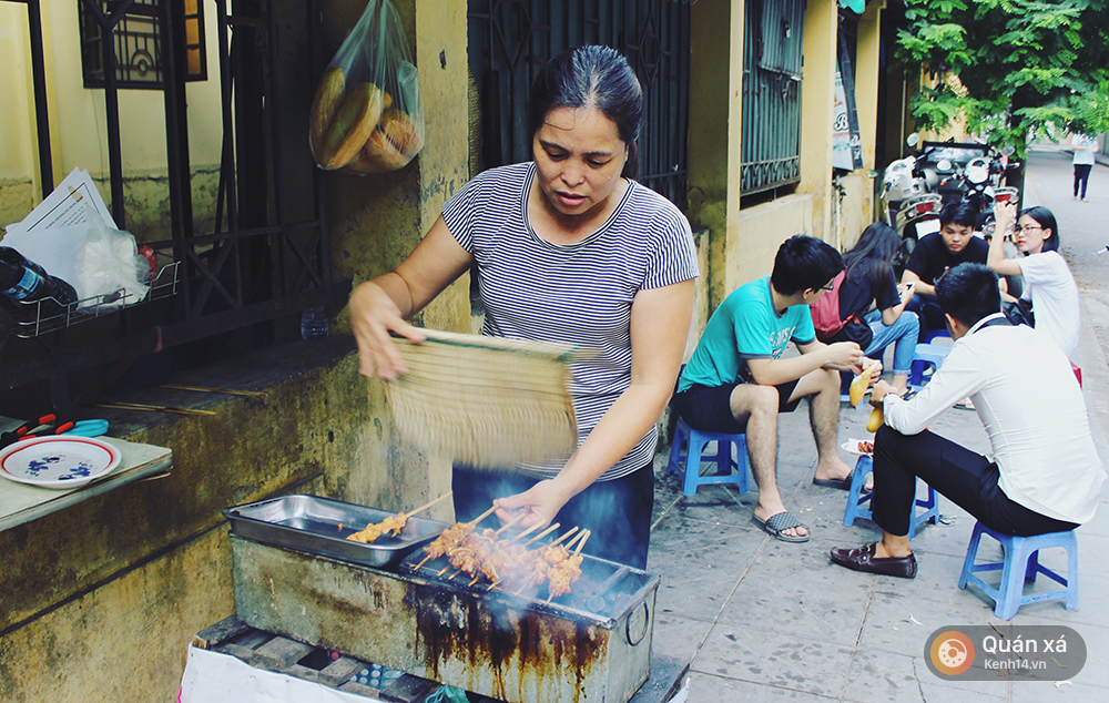 Thịt xiên nướng thì quá quen rồi, đi thử ngay sụn nướng sần sật các bạn ơi! - Ảnh 2. Thịt xiên nướng thì quá quen rồi, đi thử ngay sụn nướng sần sật các bạn ơi! - Ảnh 2.