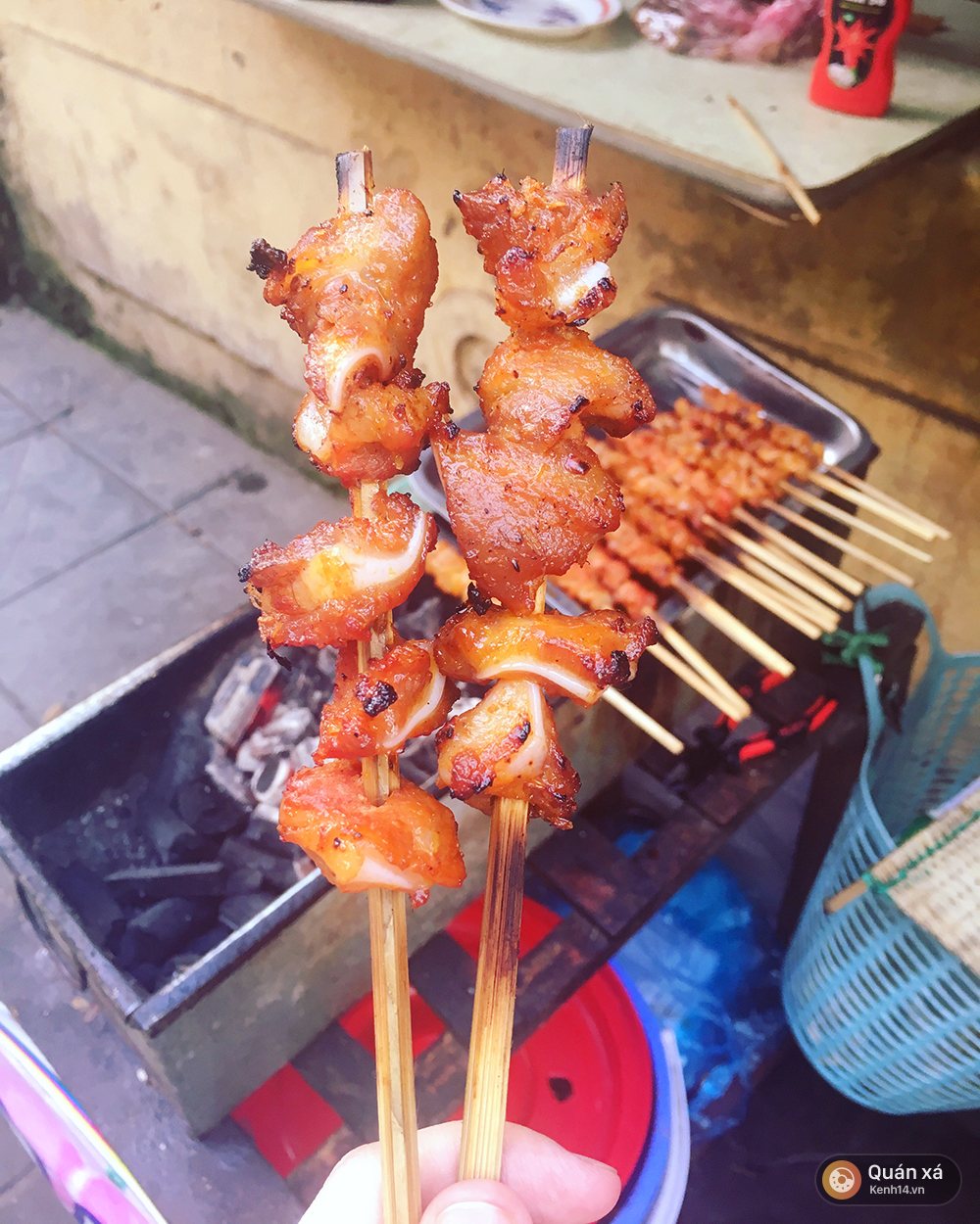 Thịt xiên nướng thì quá quen rồi, đi thử ngay sụn nướng sần sật các bạn ơi! - Ảnh 4. Thịt xiên nướng thì quá quen rồi, đi thử ngay sụn nướng sần sật các bạn ơi! - Ảnh 4.