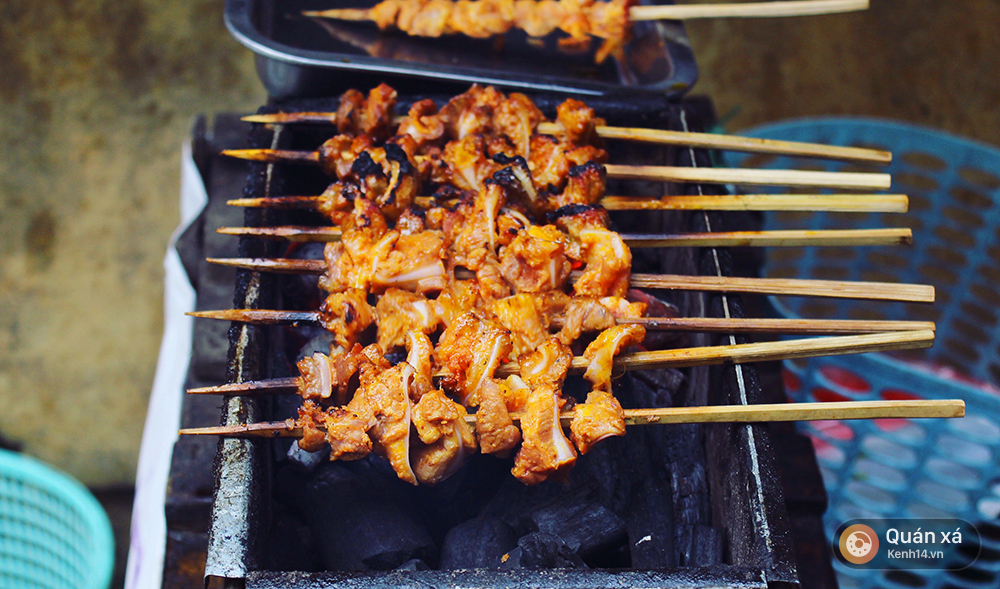 Thịt xiên nướng thì quá quen rồi, đi thử ngay sụn nướng sần sật các bạn ơi! - Ảnh 8. Thịt xiên nướng thì quá quen rồi, đi thử ngay sụn nướng sần sật các bạn ơi! - Ảnh 8.