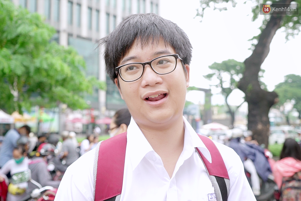 Chuyện chưa kể về bác bảo vệ mà học sinh chuyên Lê Hồng Phong cúi đầu chào mỗi ngày: Hiệp sĩ xích lô 21 lần bắt cướp - Ảnh 5. Chuyện chưa kể về bác bảo vệ mà học sinh chuyên Lê Hồng Phong cúi đầu chào mỗi ngày: Hiệp sĩ xích lô 21 lần bắt cướp - Ảnh 5.